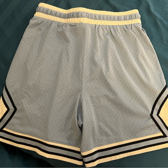Jordan Two-Tone Basketball Shorts - Picture 3 of 7